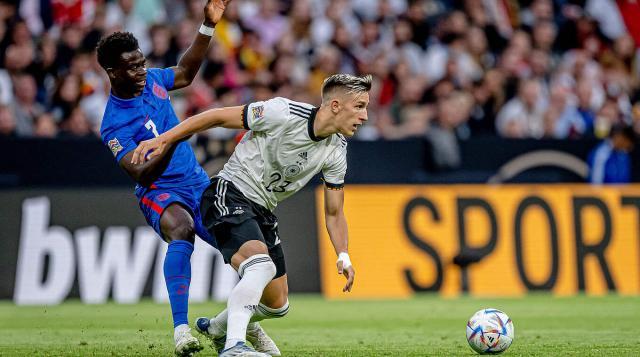 渐崭露头角 渐崭露头角