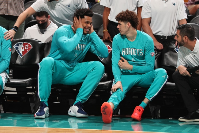 的所有人 的所有人