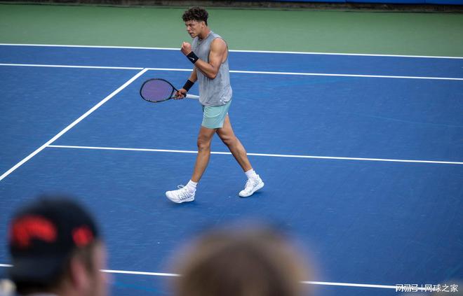 新的故事同 新的故事同